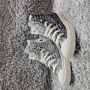 Converse High Top Brand new